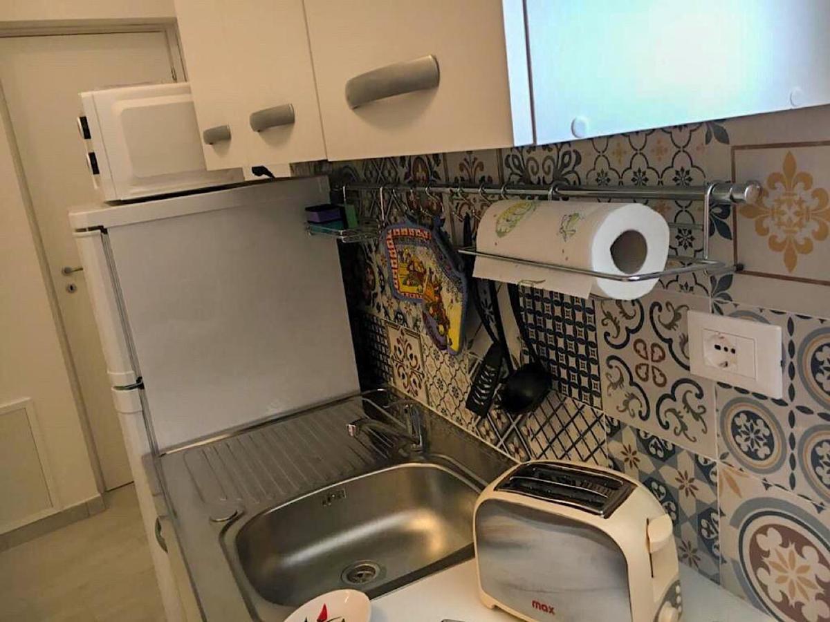 Via Aurispa 60 巴勒莫 外观 照片